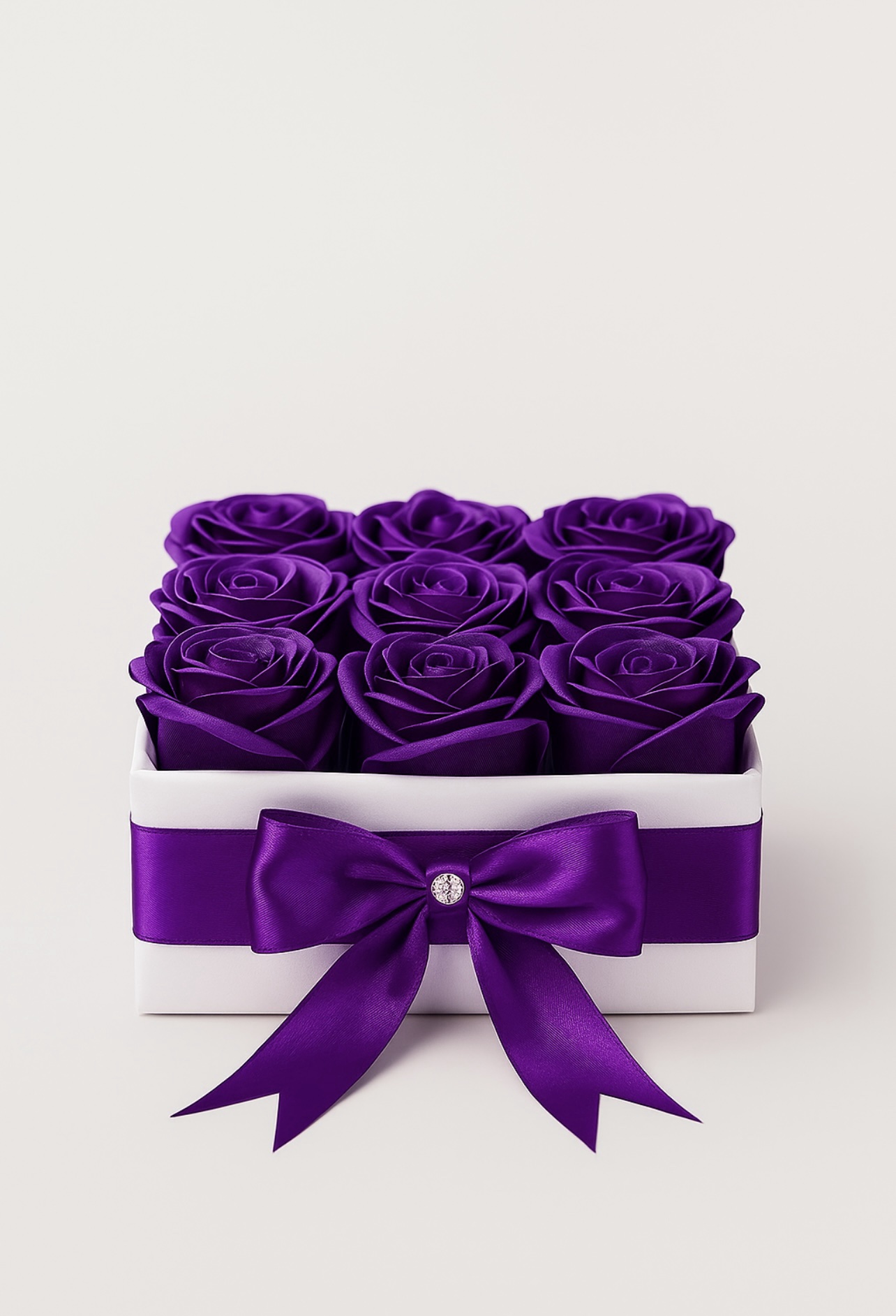 باکس گل بنفش ( ریبون)
۱۲ شاخه