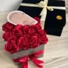 باکس رز سرخ ( ریبون) 
۱۲ شاخه رز سرخ