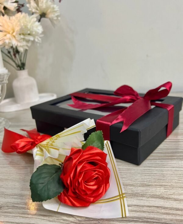 img_4546-scaled-1.jpeg پکیج سیاه والنتاین آقایان ( VIP)