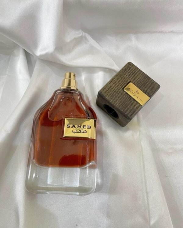 عطر صاحب قهوه‌یی ( گرم، تلخ و شیرین، مخصوص آقایان و خانما)