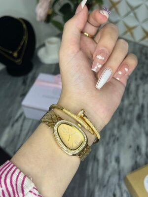 ساعت طرح بولگاری طلایی