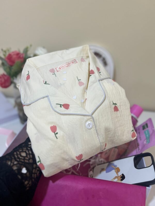 img_8475-scaled-1.jpeg پکیج فانتزی لاله ( VIP )