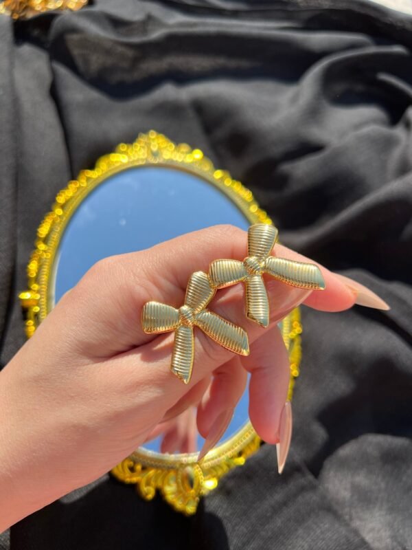 گوشواره پاپیون خطی